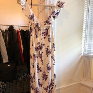 NWOT white floral off-shoulder maxi dress